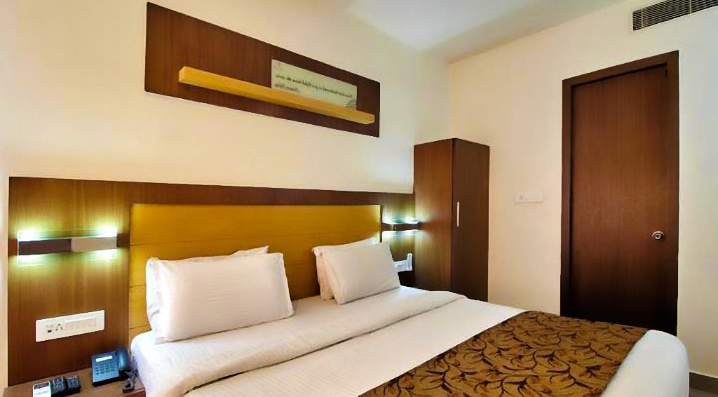 Hotel Continental Park Vijayawāda Zewnętrze zdjęcie